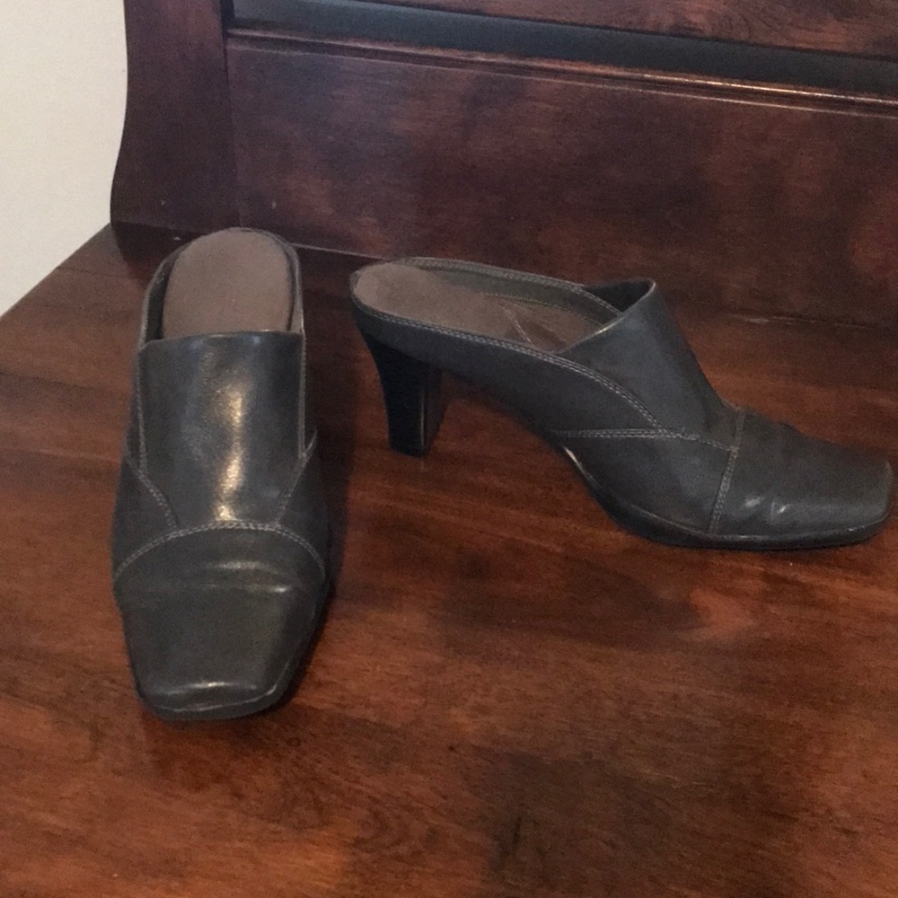 Aerosole mules In Gray